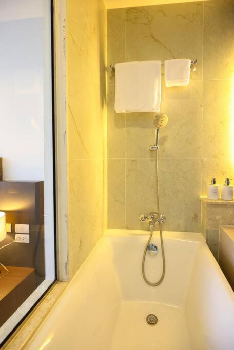 Specious Luxury 2 Bedrooms Apt. Chiang Mai Eksteriør billede